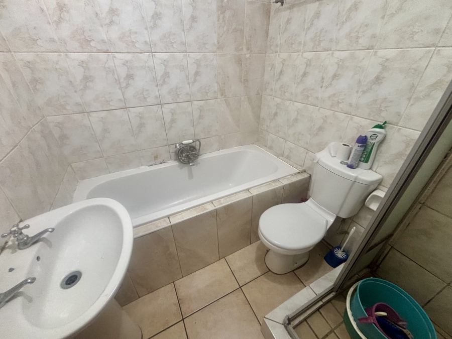 2 Bedroom Property for Sale in Brackenfell South Western Cape